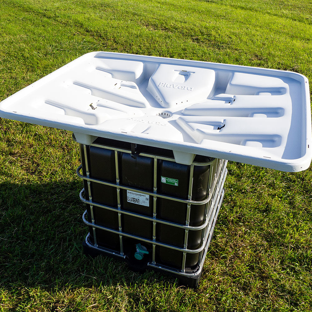 PluVara System mit IBC-Container und PluVara Regensammler